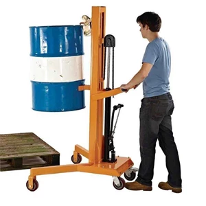 Tips Aman Menggunakan Drum Lifter: Panduan Keselamatan di Tempat Kerja