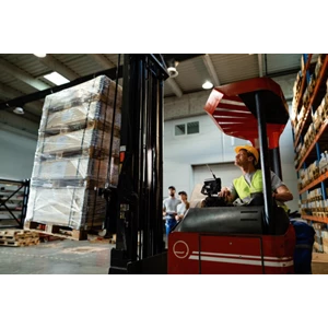 Reach Truck: Solusi Terbaik untuk Gudang Tinggi > 10 Meter (Study Warehouse)